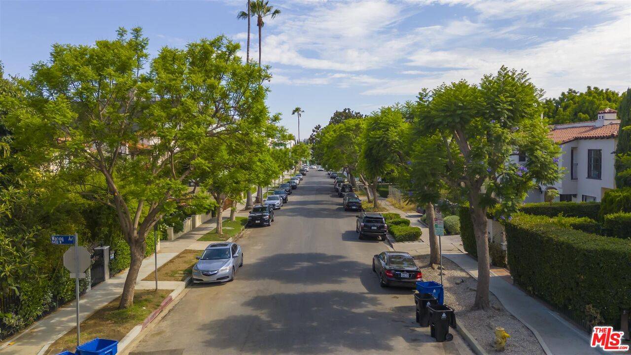 Los Angeles, CA 90069,745 N Croft Ave