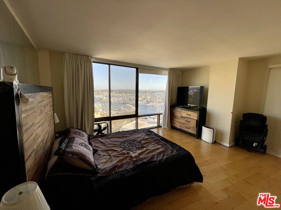 Marina Del Rey, CA 90292,4335 Marina City DR #446