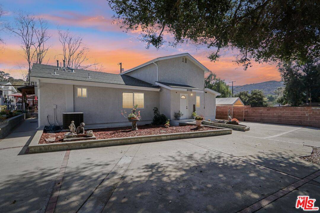 Sun Valley, CA 91352,10055 La Tuna Canyon Rd