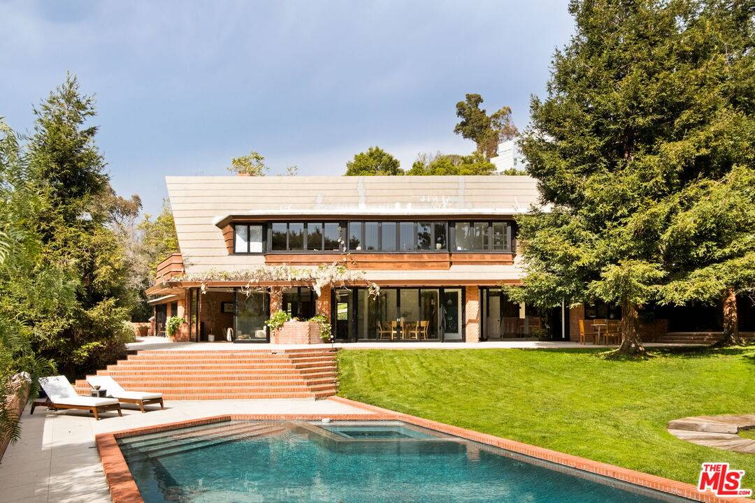 Pacific Palisades, CA 90272,14148 Rustic Ln