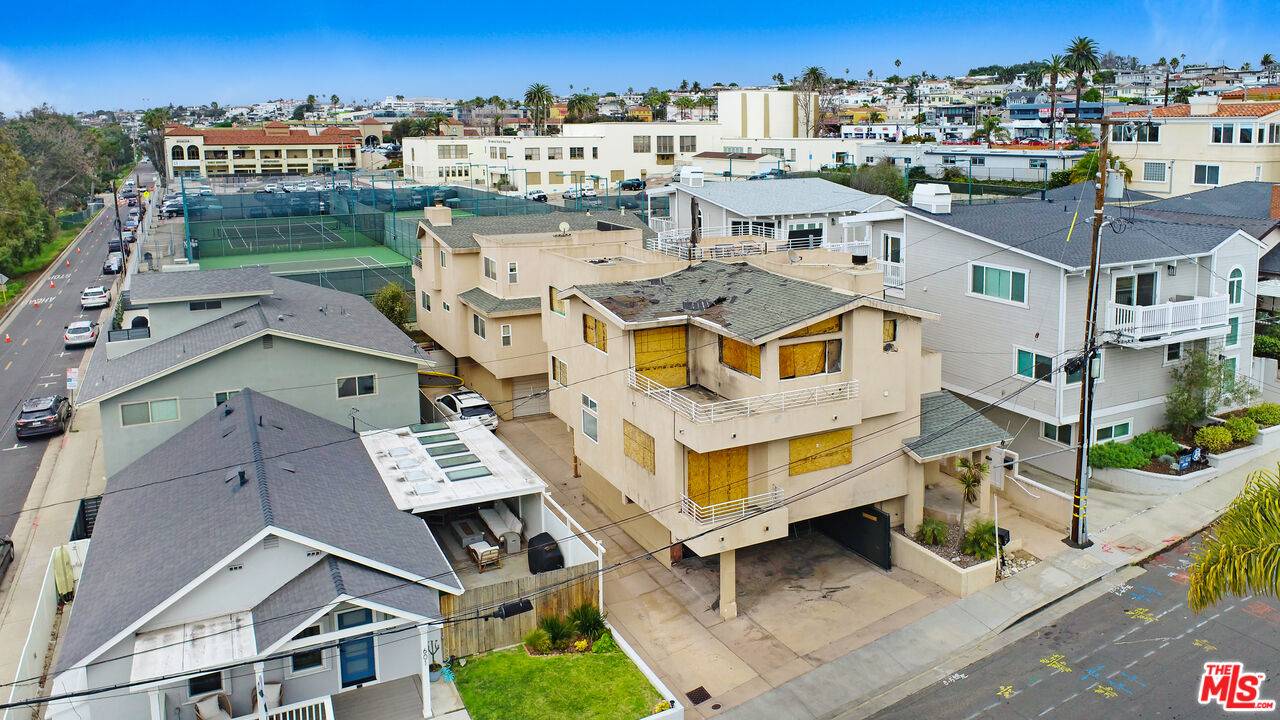 Hermosa Beach, CA 90254,615 11th St