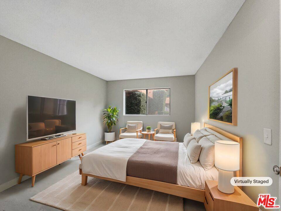 Pacoima, CA 91331,12601 Van Nuys Blvd #110