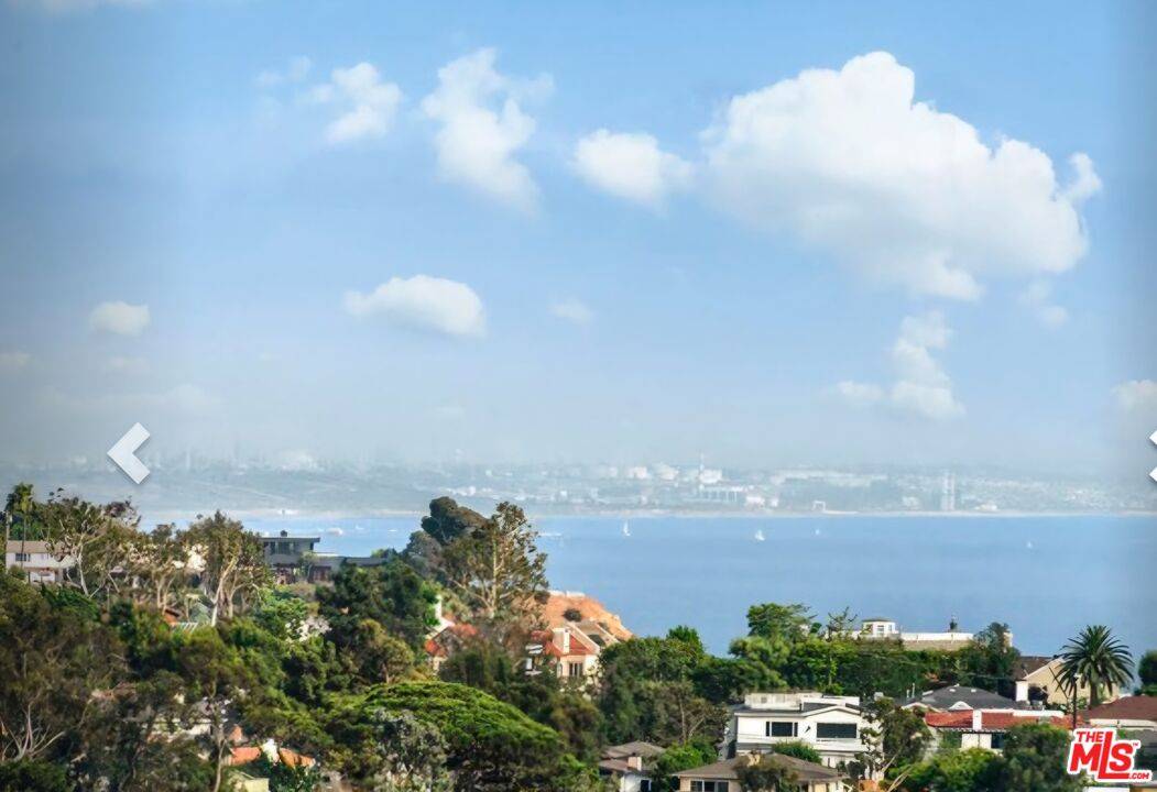 Pacific Palisades, CA 90272,16650 Linda Ter