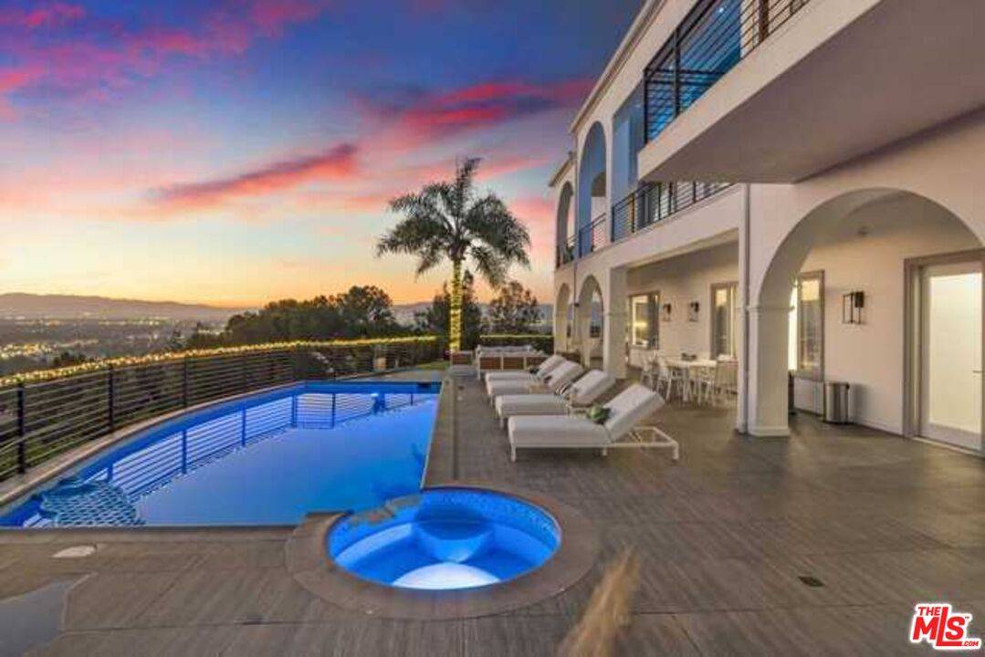 Sherman Oaks, CA 91423,3846 Sherwood Pl