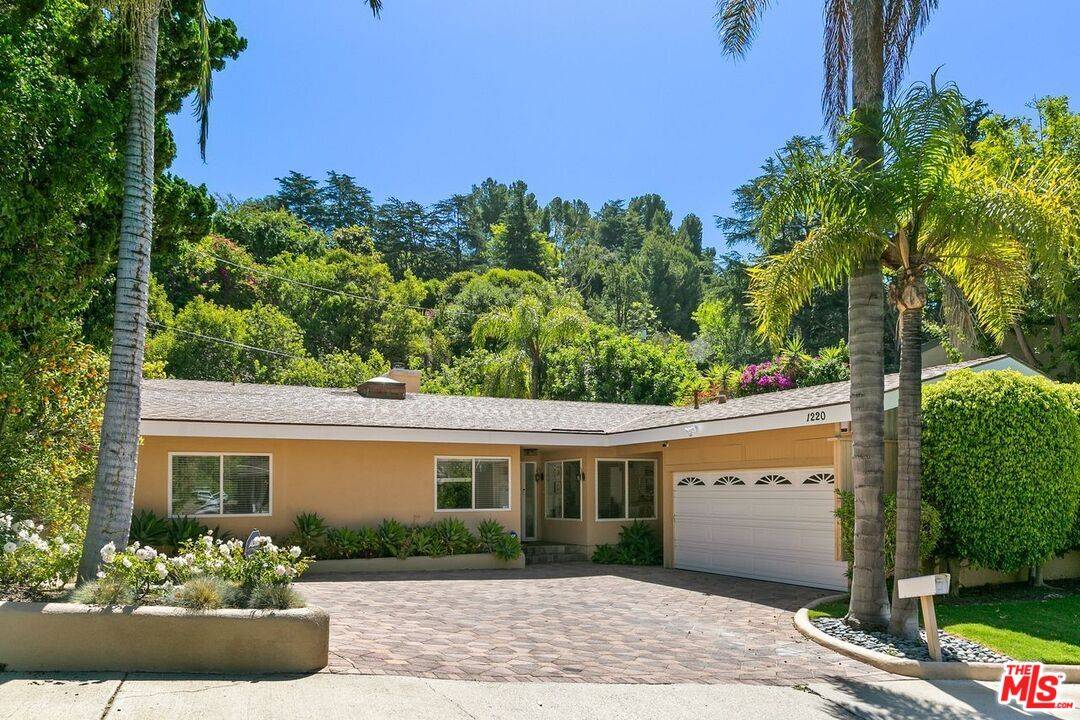 Los Angeles, CA 90049,1220 N Norman Pl