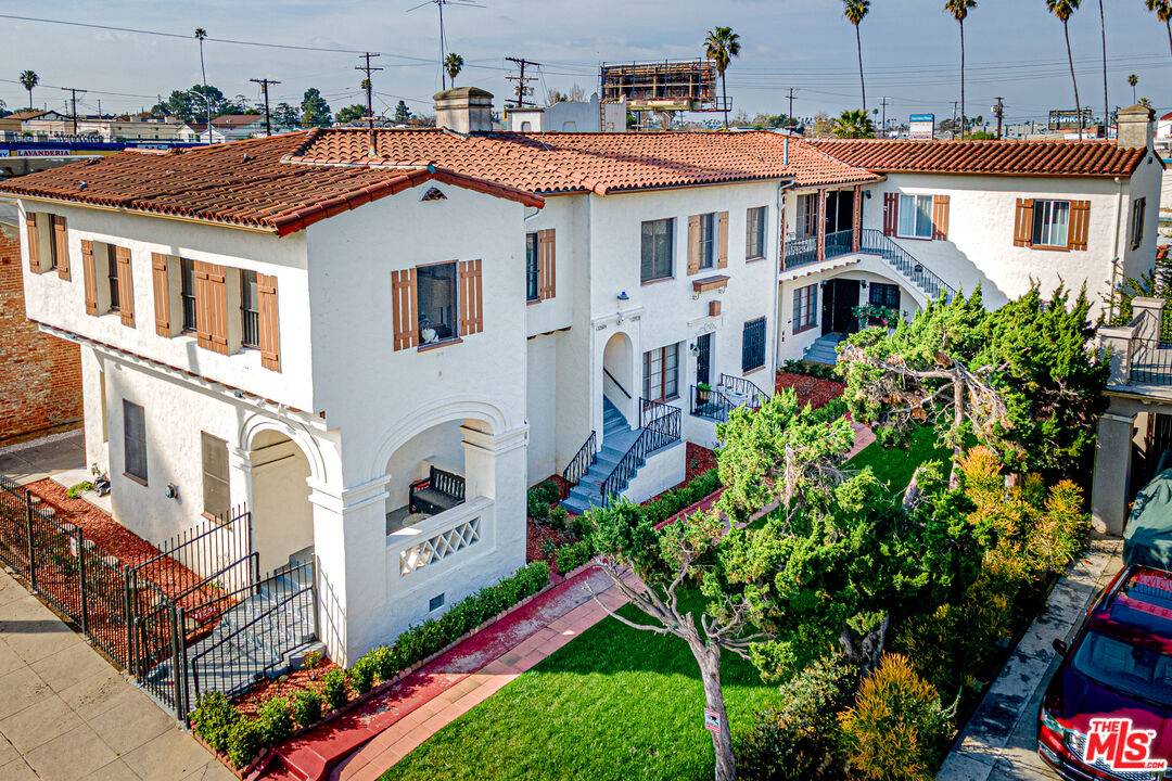 Los Angeles, CA 90019,1251 S Wilton Pl