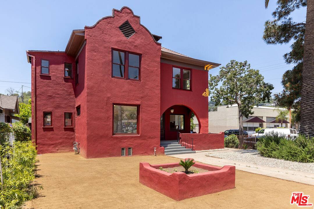 Los Angeles, CA 90065,4219 N Figueroa St