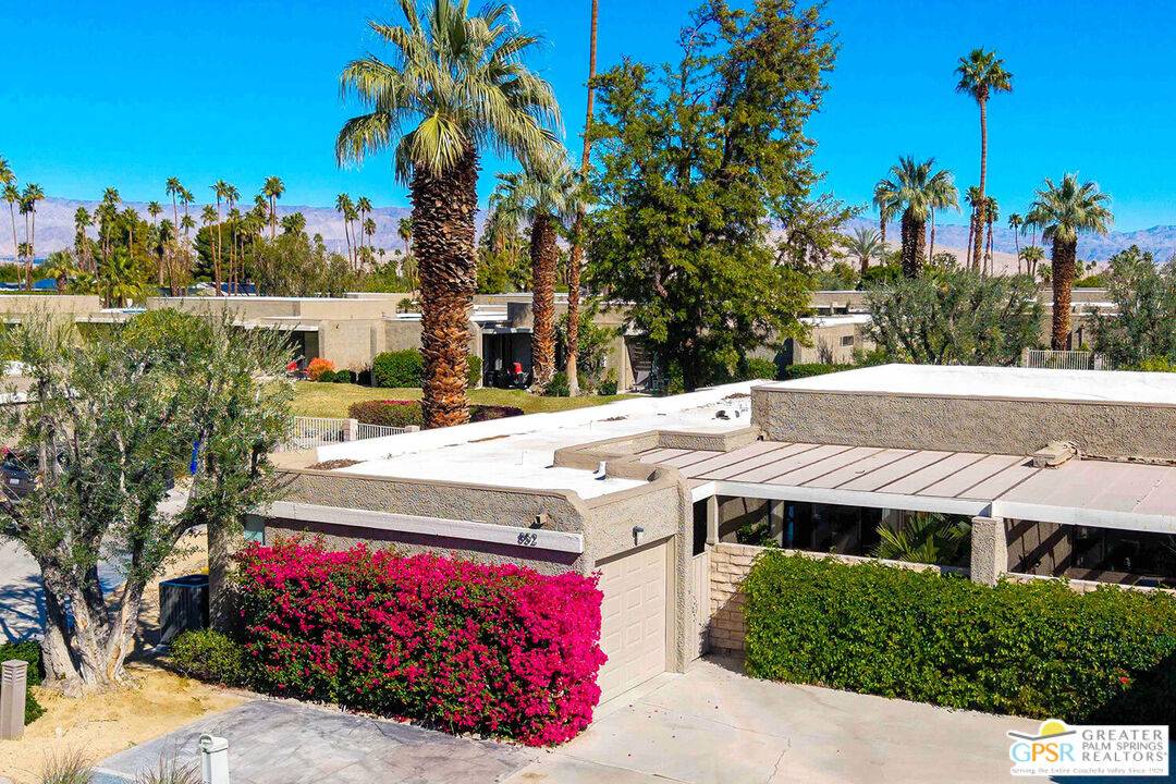 Palm Springs, CA 92262,852 N Calle De Flora Vis