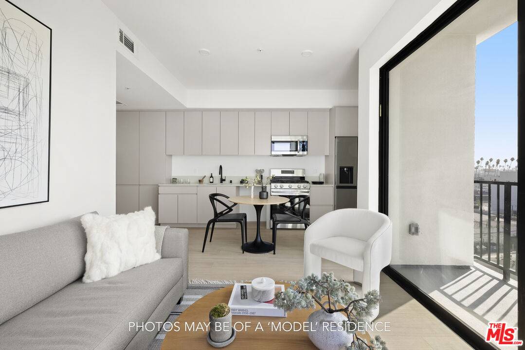 Los Angeles, CA 90006,904 S New Hampshire Ave #505