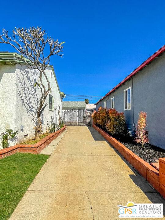 Montebello, CA 90640,2528 W Via Corona