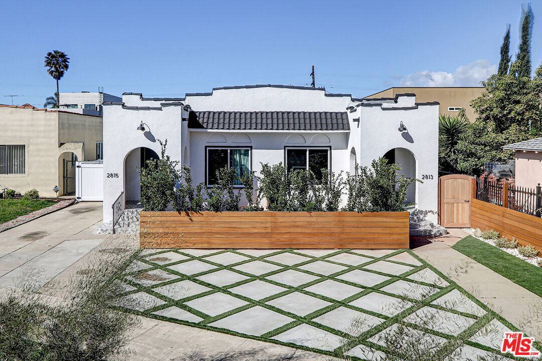 Los Angeles, CA 90018,2815 12th Avenue