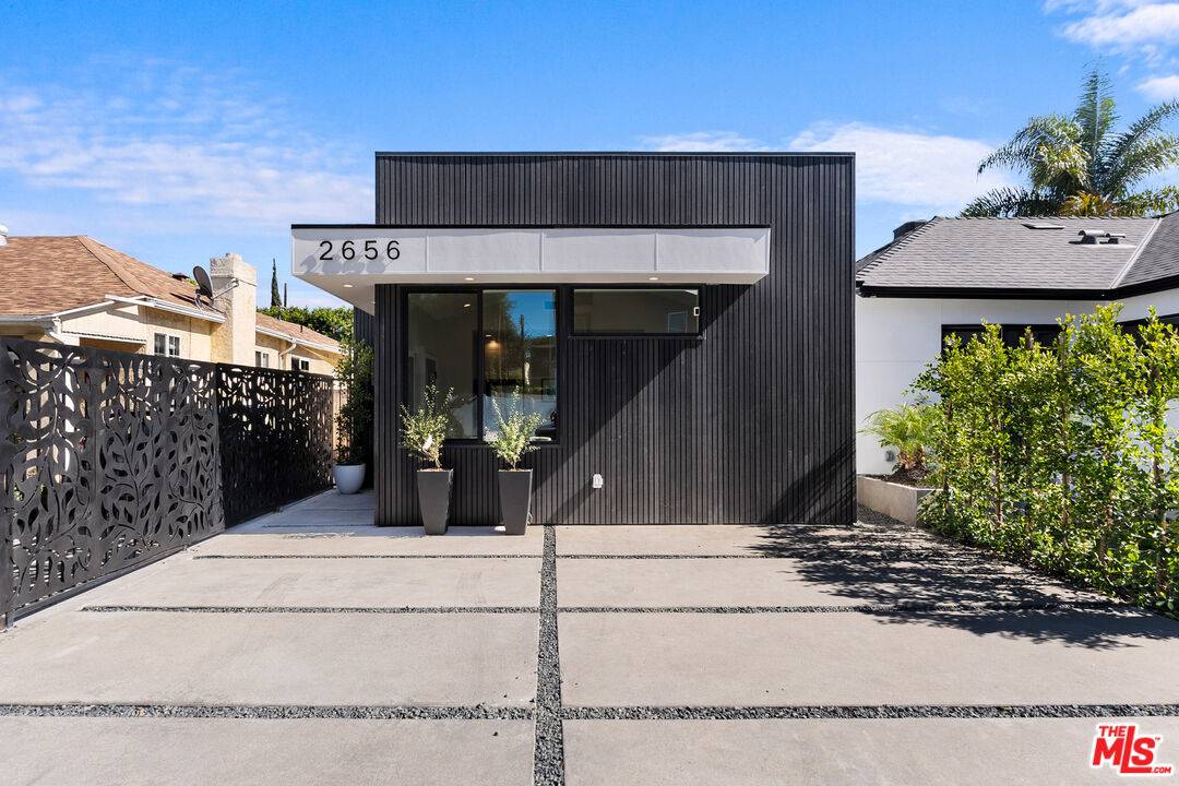 Los Angeles, CA 90034,2656 S Garth Ave