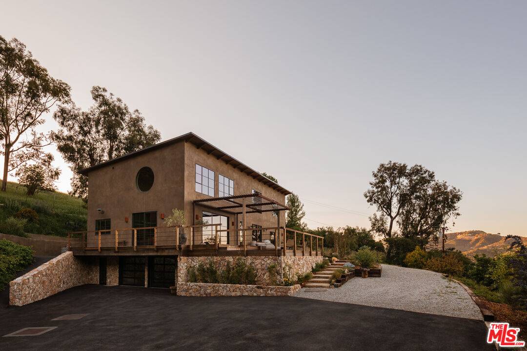 Topanga, CA 90290,225 Powderhorn Ranch Rd