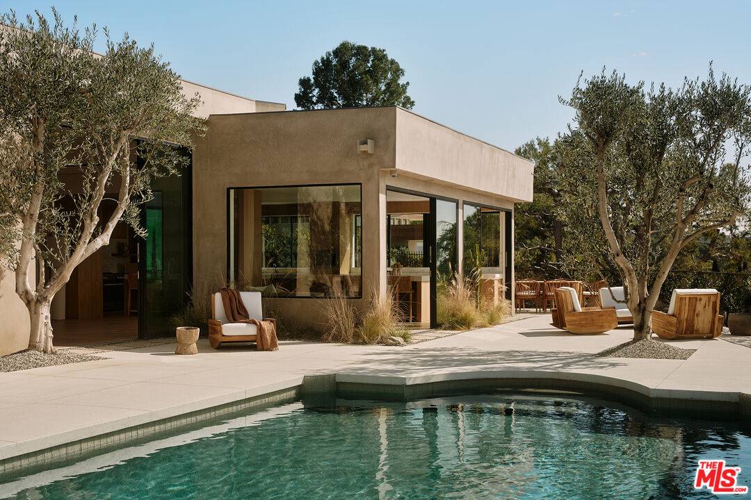Beverly Hills, CA 90210,1705 Carla Ridge