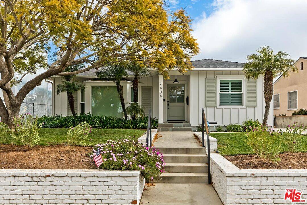 Los Angeles, CA 90045,7404 Kentwood Ave
