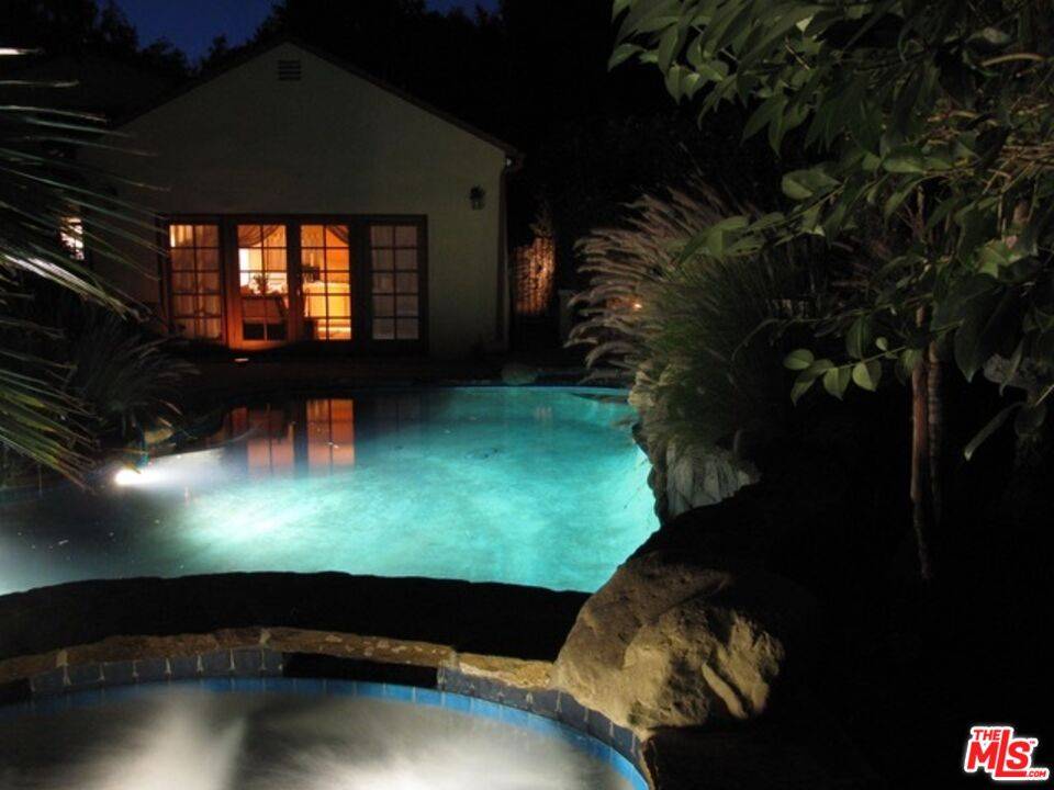 Topanga, CA 90290,Encina Rd