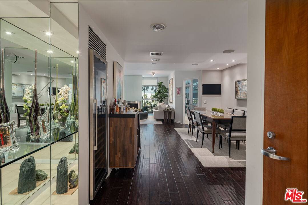 Marina Del Rey, CA 90292,13650 Marina Pointe Dr #509