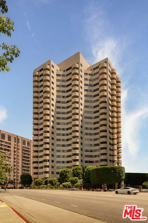 Los Angeles, CA 90024,10560 Wilshire Blvd #1701