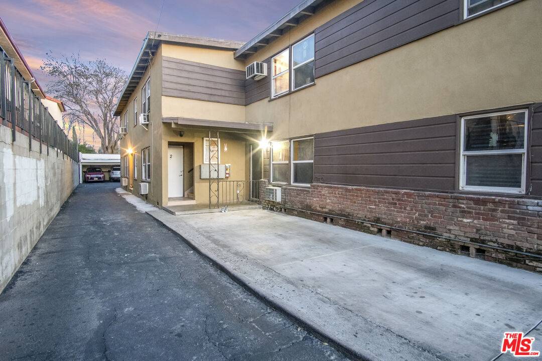 Reseda, CA 91335,7260 Canby Ave