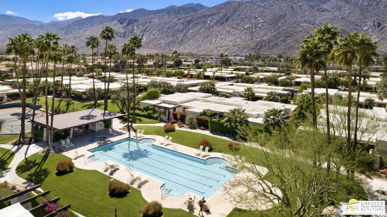 Palm Springs, CA 92262,427 N Calle Rolph