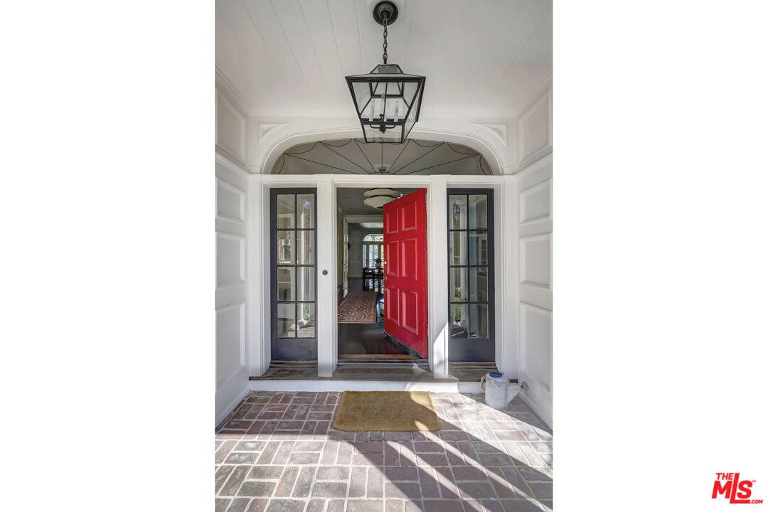 Los Angeles, CA 90027,2226 N Berendo St
