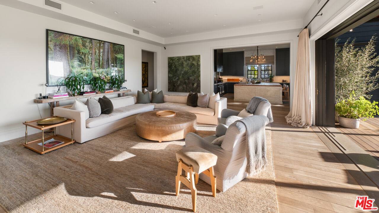 Beverly Hills, CA 90210,Rd