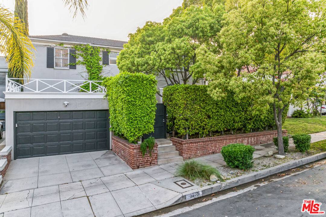 Los Angeles, CA 90027,3319 Lowry Rd