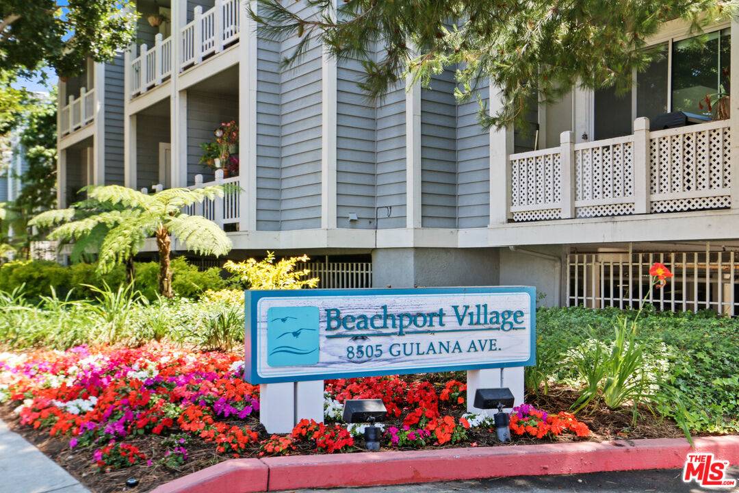 Playa Del Rey, CA 90293,8505 Gulana Ave #4320