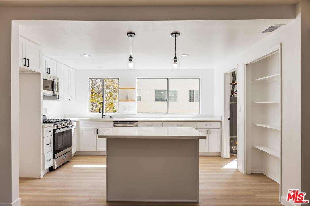 Culver City, CA 90230,11260 Overland Ave #2C