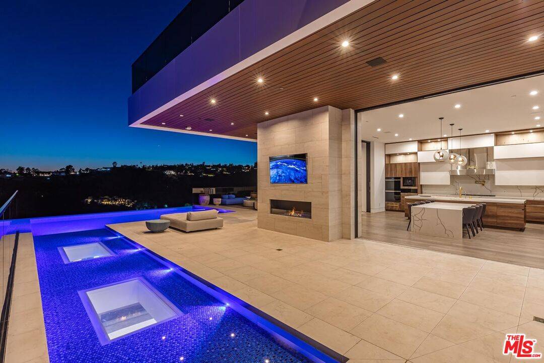Los Angeles, CA 90077,1475 Bel Air Rd