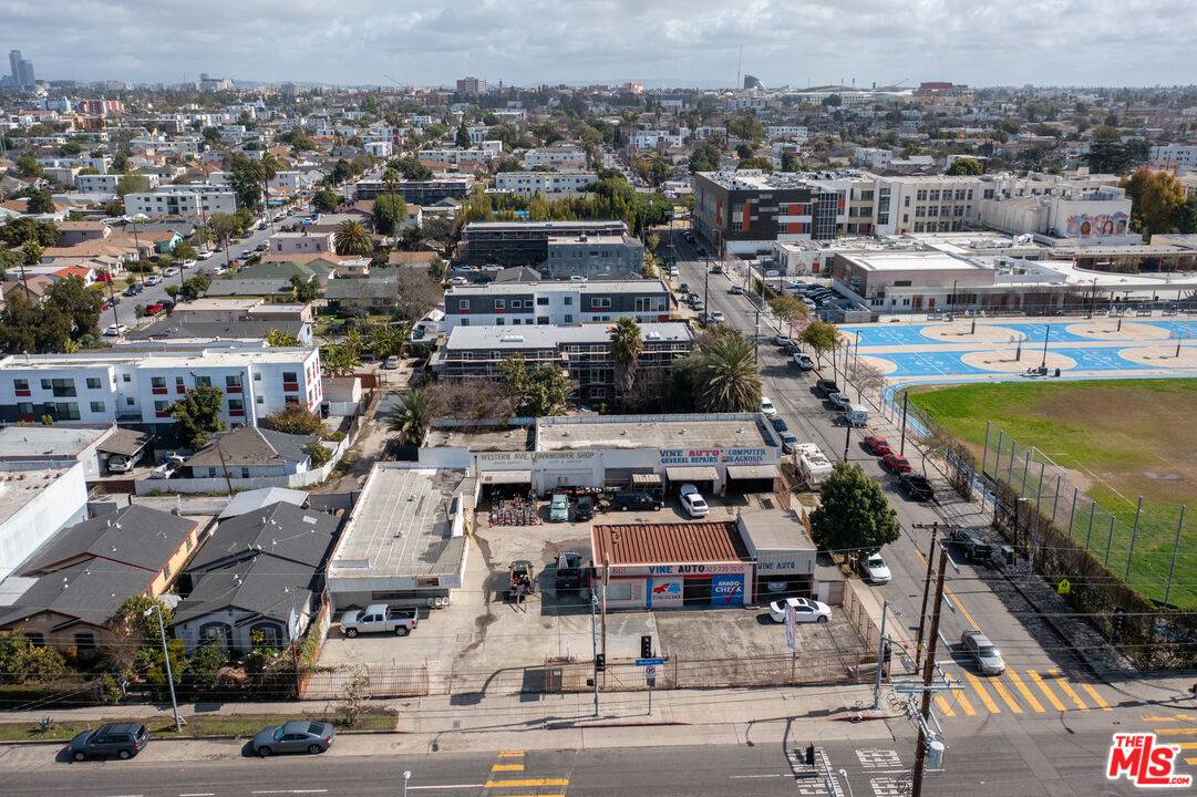 Los Angeles, CA 90018,3720 S Western Ave