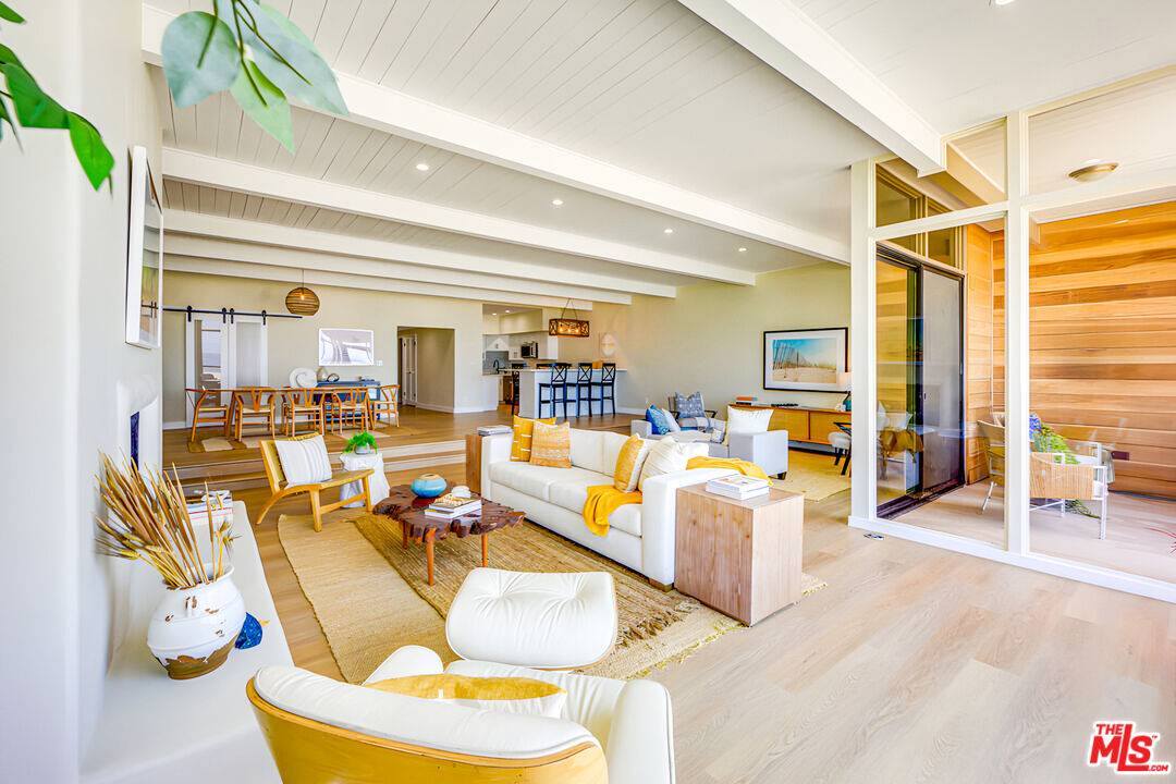 Marina Del Rey, CA 90292,1 Spinnaker St #11