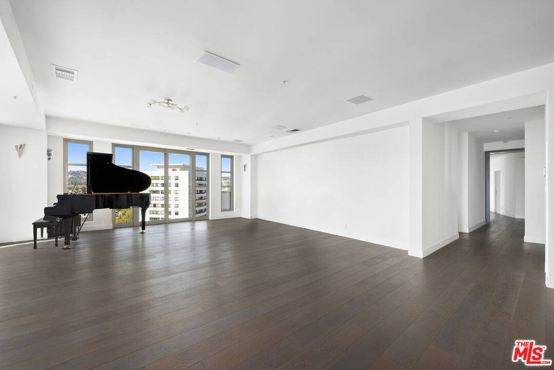 Los Angeles, CA 90024,10580 Wilshire Blvd #15NW