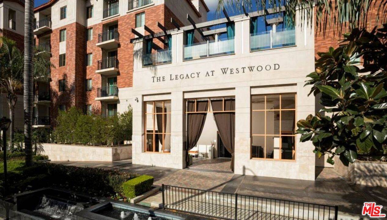 Los Angeles, CA 90024,10833 Wilshire Blvd #629