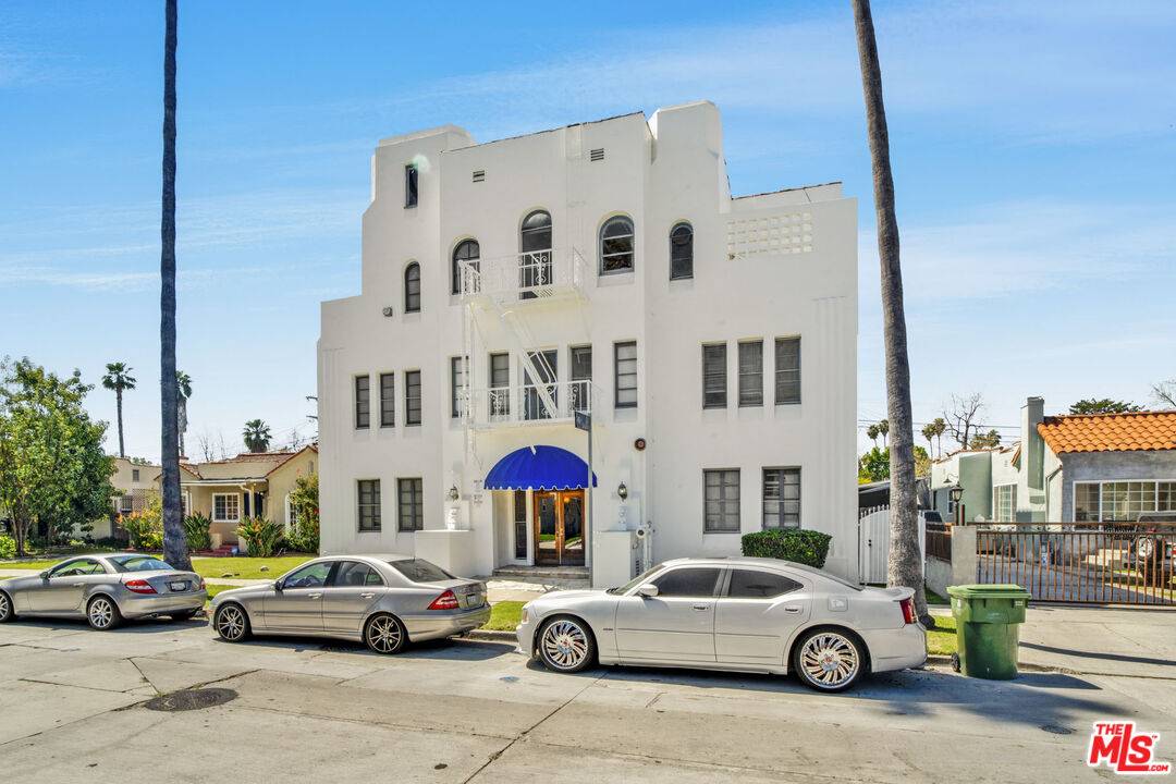 Los Angeles, CA 90008,4151 3rd Ave