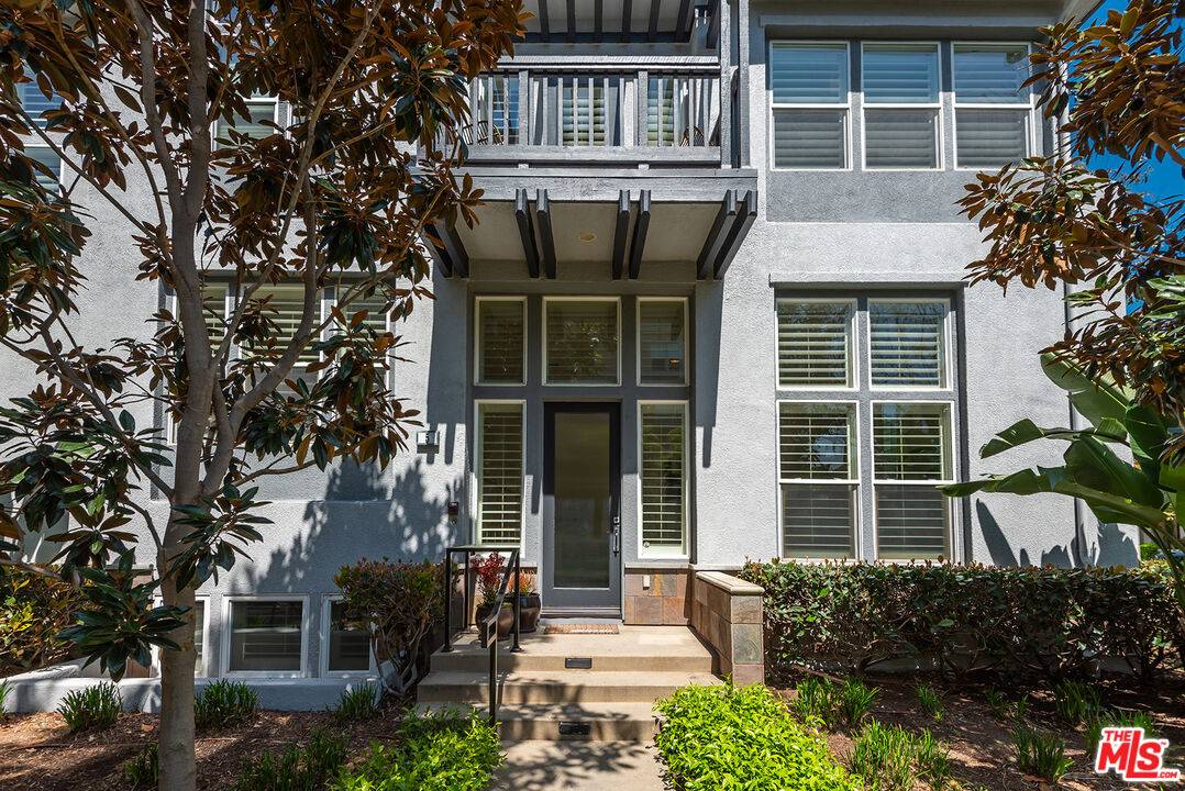 Playa Vista, CA 90094,5801 Kiyot Way #5