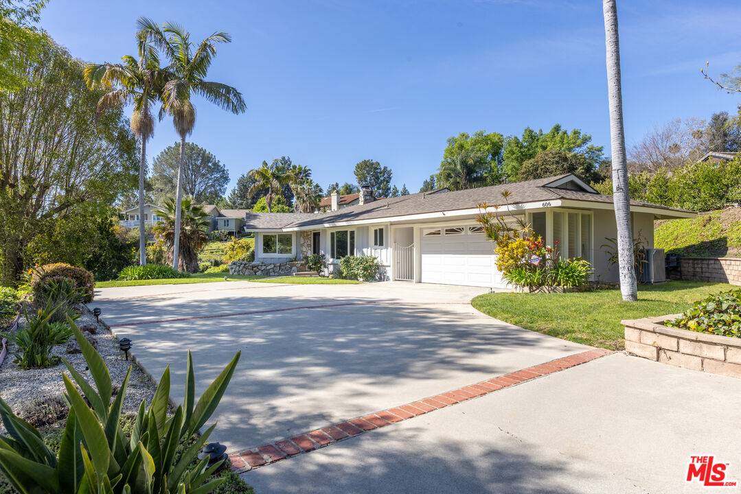 Fullerton, CA 92835,606 Lake Ter