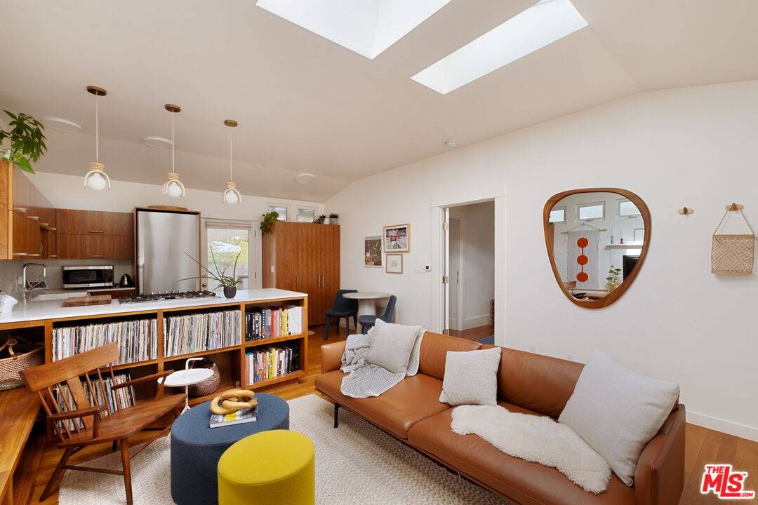 Venice, CA 90291,1316 Lucille Ave
