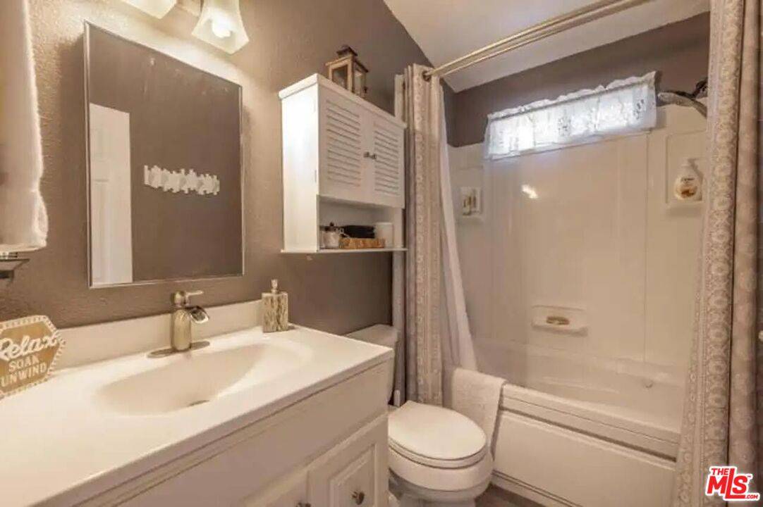 Sugarloaf, CA 92386,870 Holmes Ln
