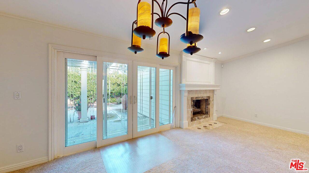 Encino, CA 91316,5826 Ostrom Ave