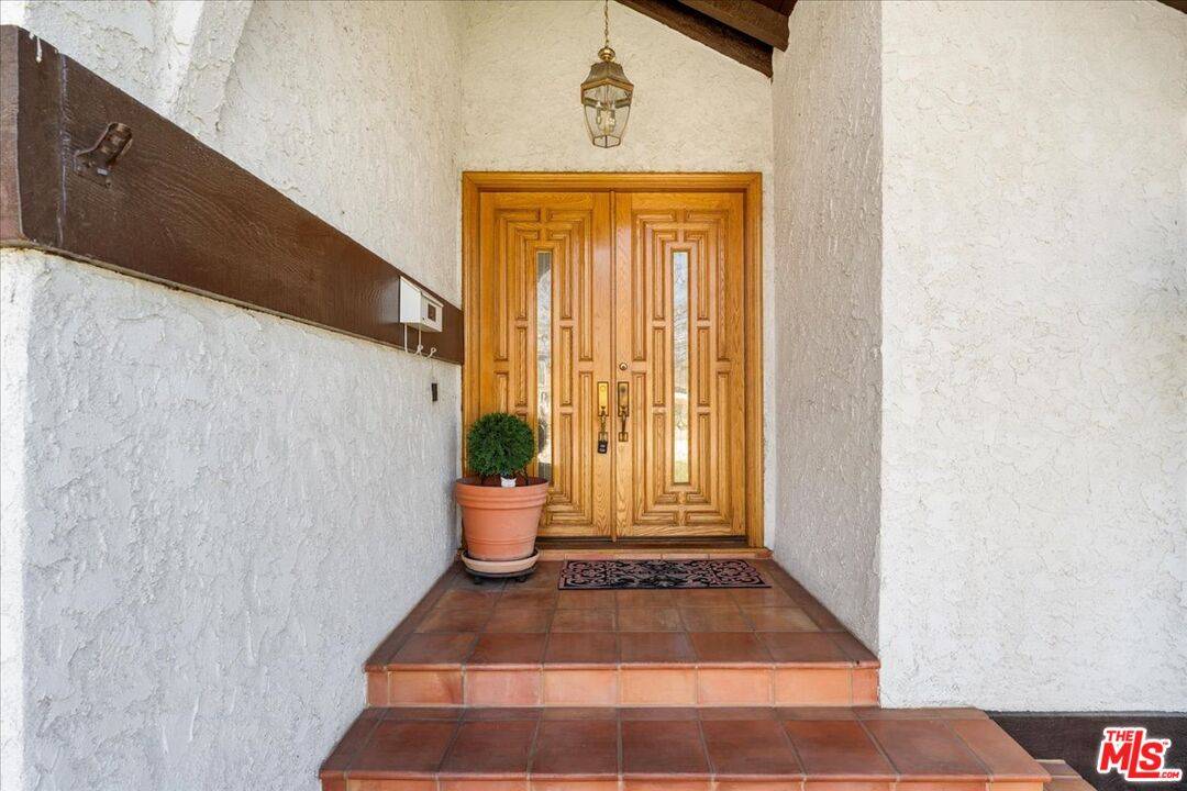 Granada Hills, CA 91344,17456 Hiawatha St
