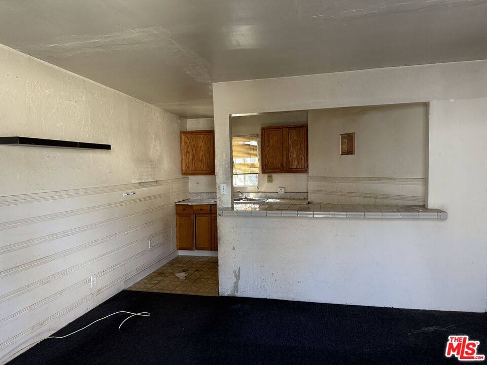 Compton, CA 90221,1415 N Spring Ave