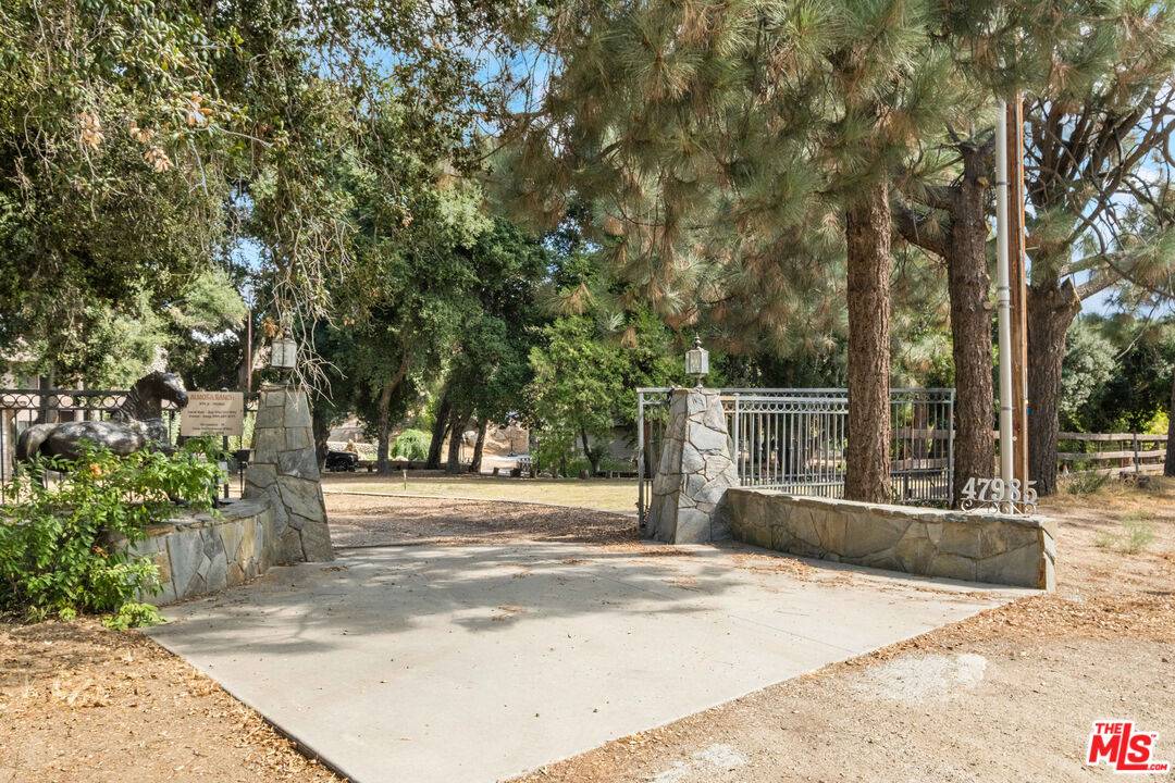 Banning, CA 92220,47985 Twin Pines Rd