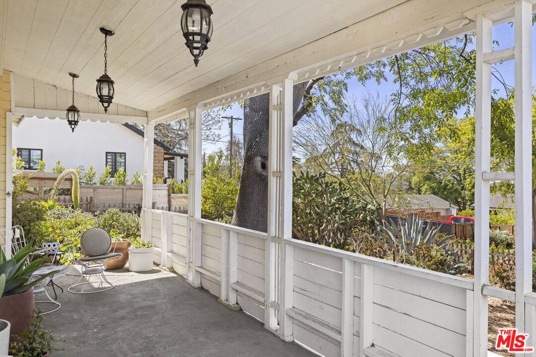 Tujunga, CA 91042,10536 Pinewood Ave