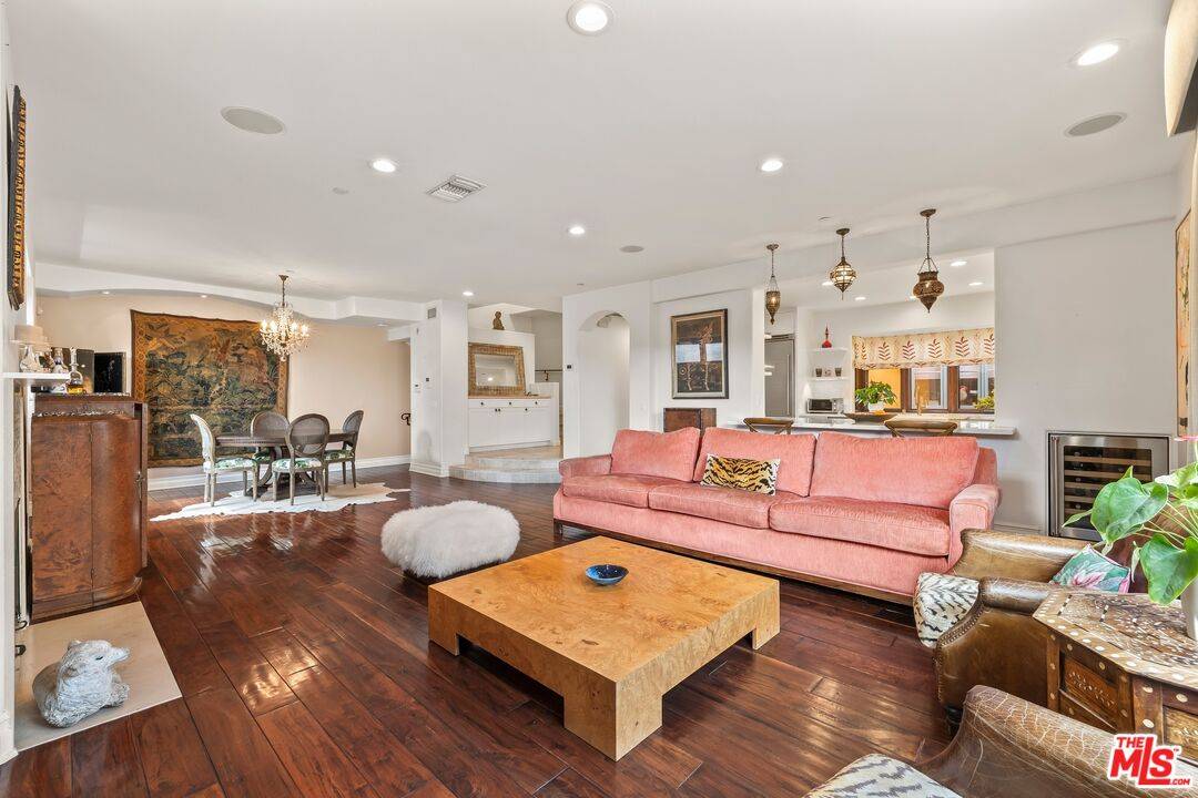 Santa Monica, CA 90403,849 14th St #8