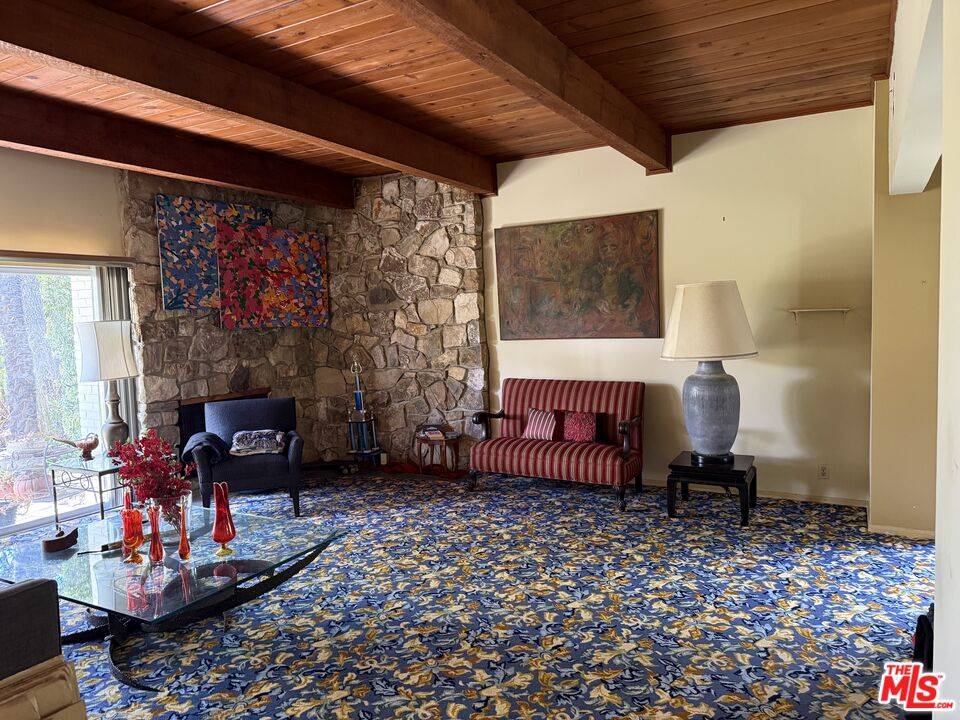 Pacific Palisades, CA 90272,1053 Tellem Dr