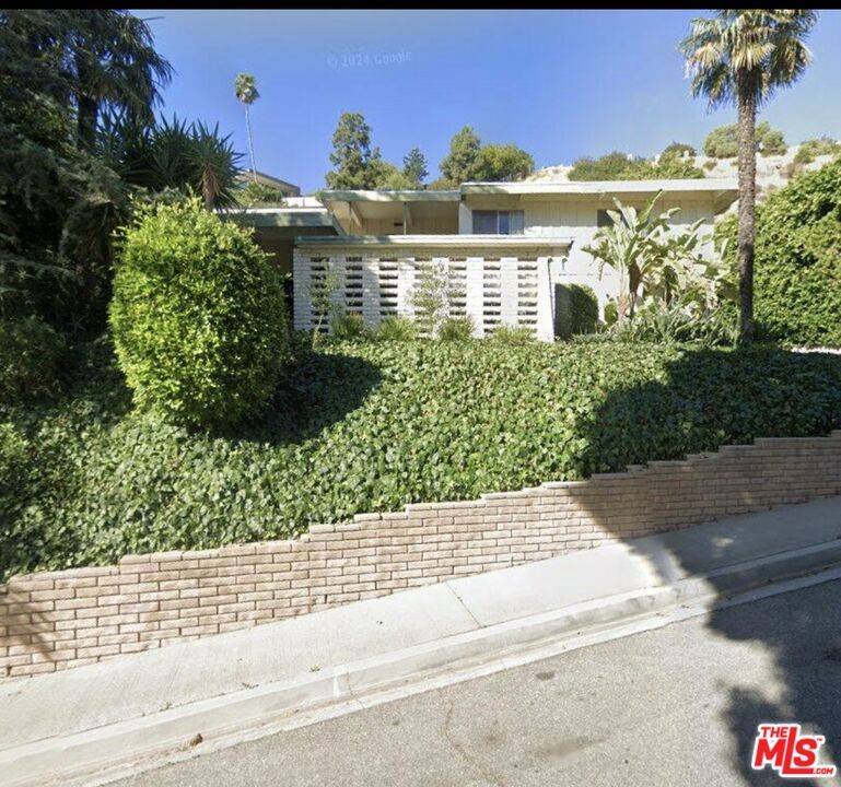 Pacific Palisades, CA 90272,1053 Tellem Dr