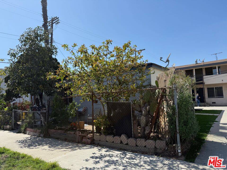 Los Angeles, CA 90033,2028 Pennsylvania Ave