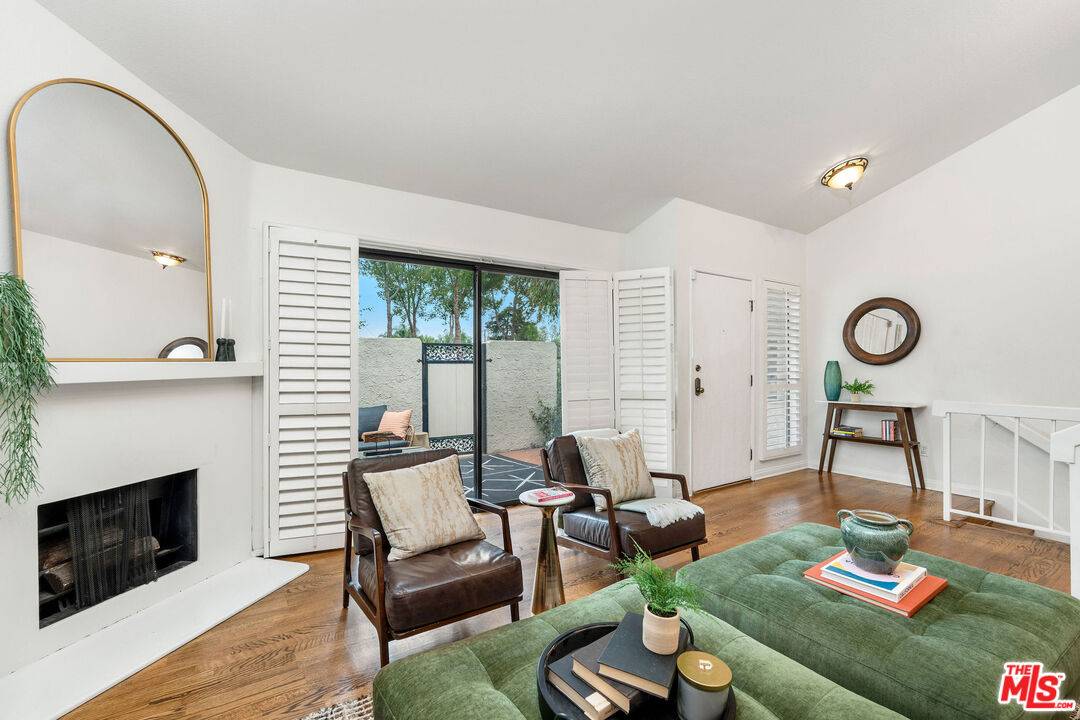 Tarzana, CA 91356,18120 Oxnard St #76