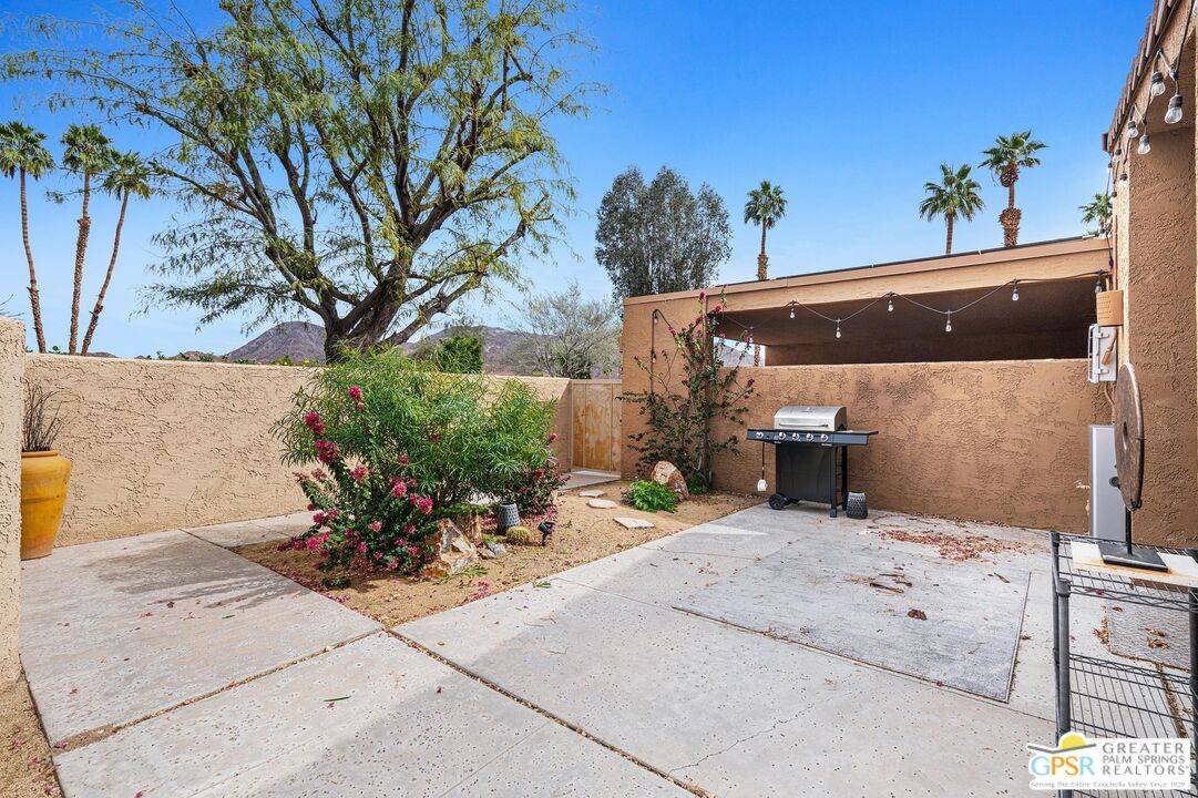 Palm Desert, CA 92260,48915 Mariposa Dr